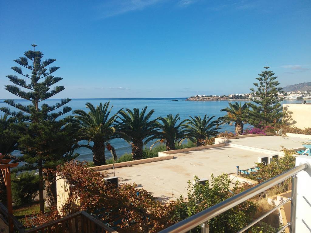Blue Ocean Apartments Makrýgialos 外观 照片
