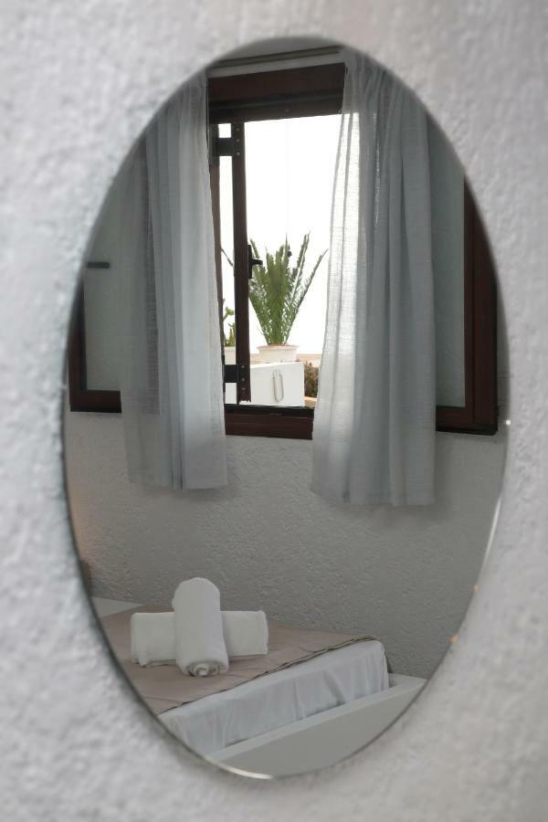 Blue Ocean Apartments Makrýgialos 外观 照片