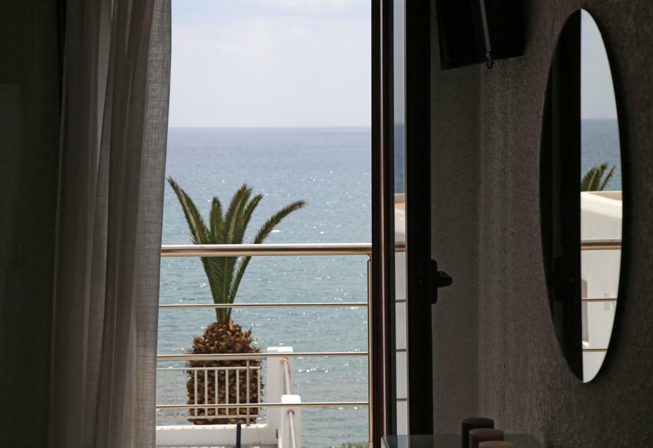 Blue Ocean Apartments Makrýgialos 外观 照片
