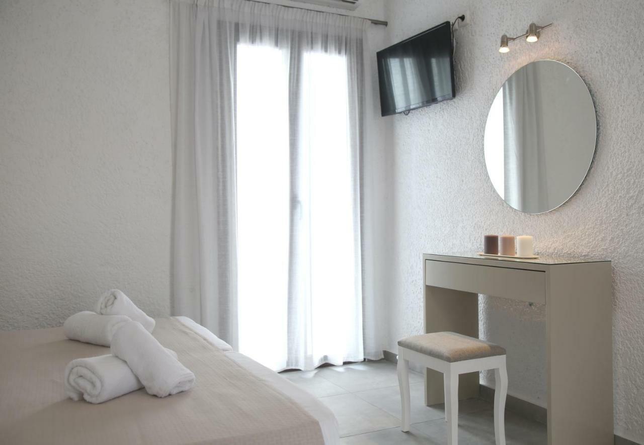 Blue Ocean Apartments Makrýgialos 外观 照片